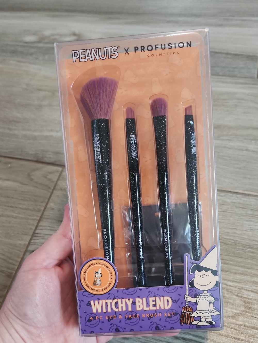 NWT Peanuts X Profusion 4 Piece Brush Set With Limited Edition Pin
